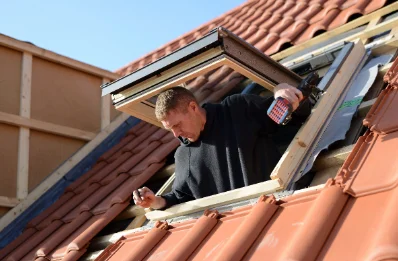 Pose de fenêtres de toit Velux à Herrère